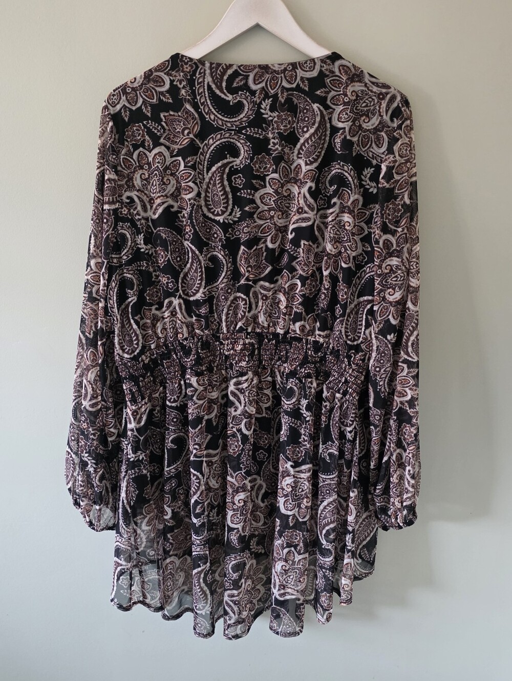 Women's Black Paisley V-Neck Tunic Top NWT - Picture 9 of 15